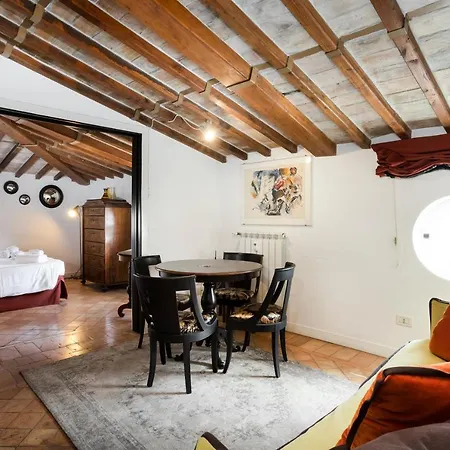 Frattina Apartamento