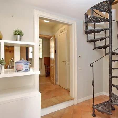Apartamento Frattina Roma
